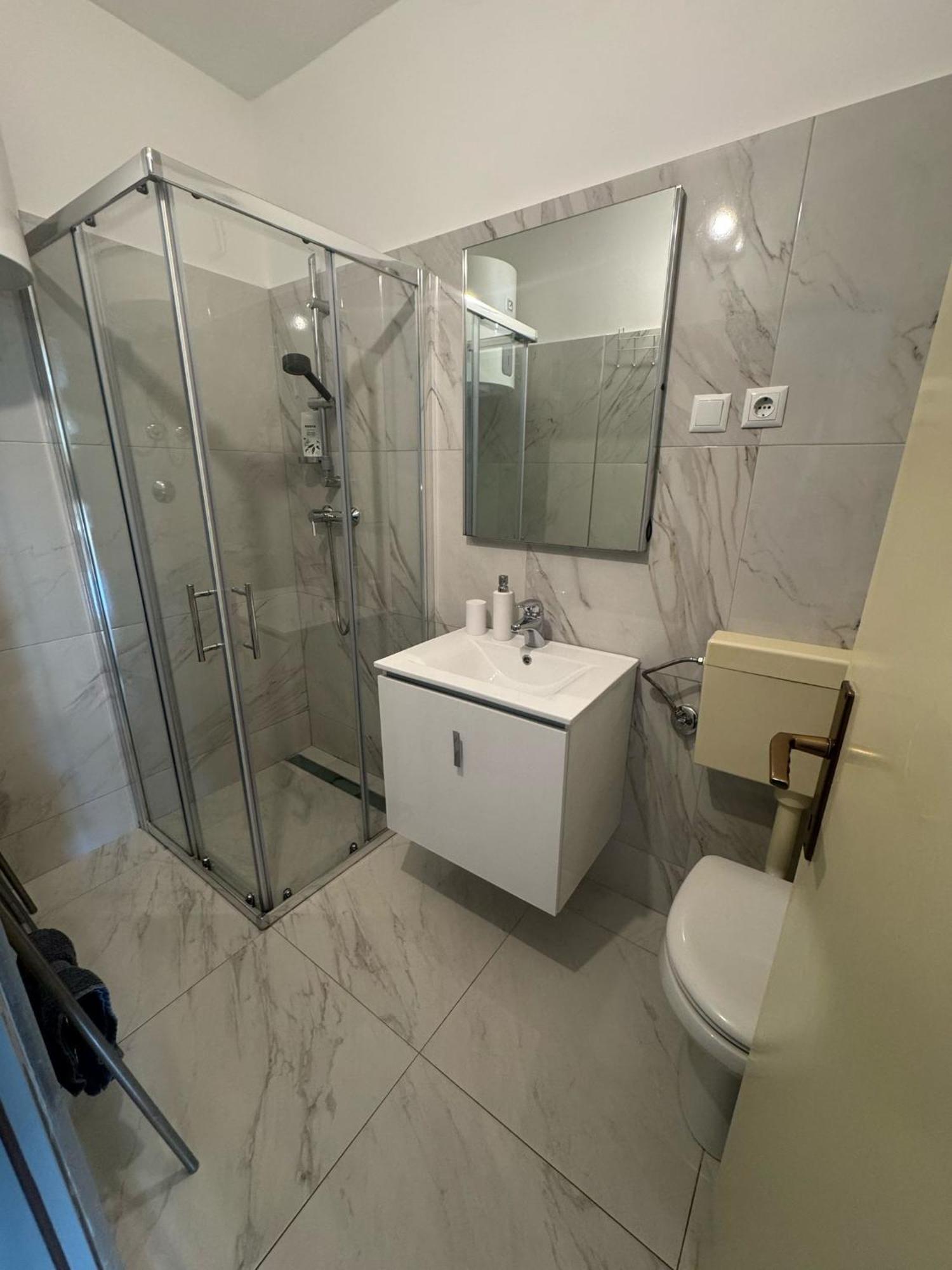 Apartment Apartman Kartec
