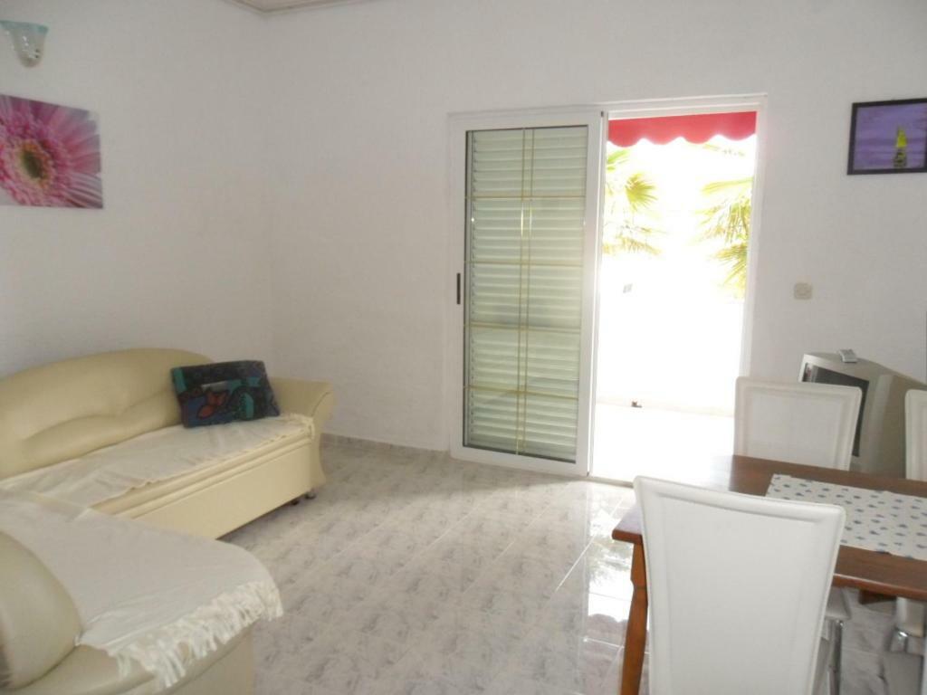 Apartment Apartman Kartec